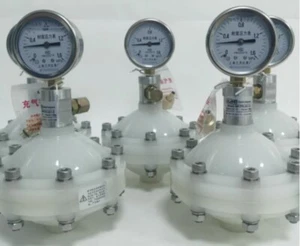 PVDF Diaphragm-type Pulsation Pulse Damper, Buffer tank, Anti-Fluctuator - Picture 1 of 12