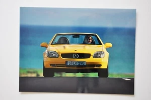 Foto de prensa de coche - Mercedes-Benz SLK 1996 - amarillo - vista delantera - Imagen 1 de 1