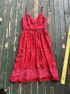BCBG Paris Mini Abito Rosso Floreale Chiffon Impero Vita 8 S Y2K Gotico Prom - Foto 1 di 7