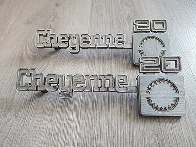 1975-80 Chevrolet K20 " CHEYENNE 20 " Fender Emblems 349687 - Image 1 of 4