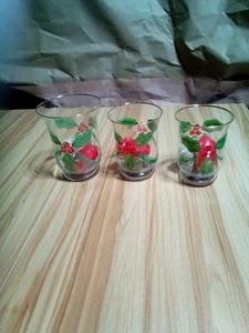 Elements Set Of 3 Christmas Holly Hurricane Glass Candle Holder - Picture 1 of 4