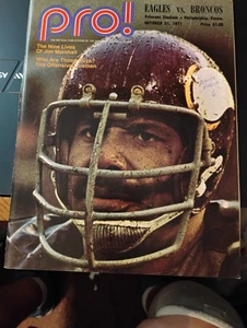 10/31/1971 Denver Broncos vs. Philadelphia Eagles Program near mint - Picture 1 of 3