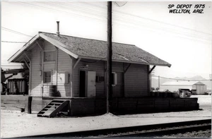 Cartolina SP Stazione Ferroviaria Deposito Wellton Arizona AZ - Foto 1 di 2