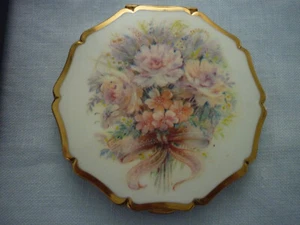 1990'S STRATTON QUEEN BRIDAL BOUQUET MIRROR/POWDER COMPACT WITH BOX & POUCH - Picture 1 of 13