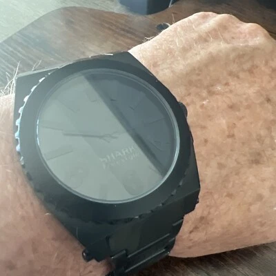 Freestyle Kracken Blackout Watch A126-12 Mint Condition Full Links - image 1 of 4