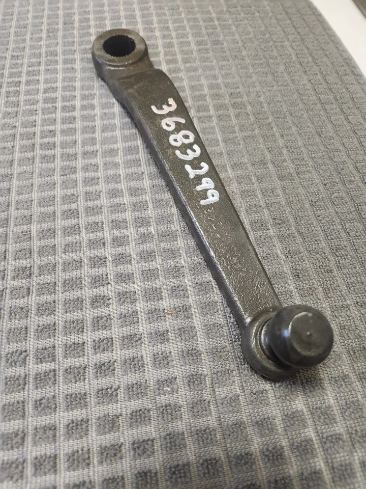 1951 1952 Chevrolet Chevy Truck Com 3100 ? NOS GM 3683299 3683297 Pitman Arm XDD - Изображение 1 из 3