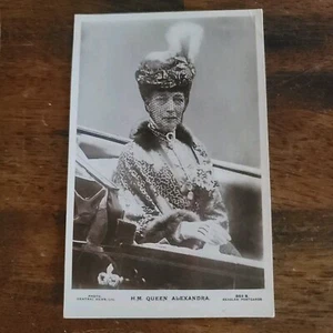 HM Queen Alexandra Real Photo Postcard Beagles - Picture 1 of 2