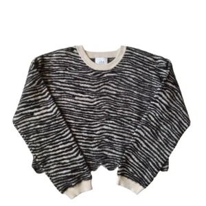 J.O.A. White & Black Zebra Pattern Eyelash Knit Pullover Sweater Women's Medium  - Picture 1 of 12