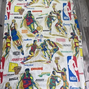 Vintage NBA Basketball Team Bulls Bucks Hawks Braves tessuto DIFETTI anni 70 - Foto 1 di 14