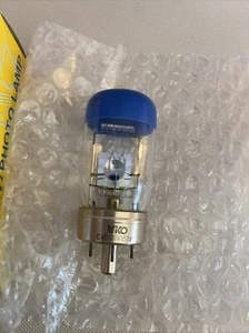 WIKO CAR 120V 150WATT AV/PHOTO LAMP NEW IN BOX Projector Lamp T10 Damar 4164A - Picture 1 of 7