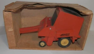 Vintage Scale Models 1:16 AVCO New Idea Bale King Round Baler NOS - Picture 1 of 5