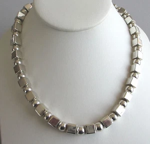 0,925 Sterlingsilber 8 mm Blöcke und Kugeln Halskette 18,3" (46,5 cm) 3,84 oz - Bild 1 von 12