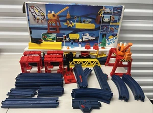 Tomy Zug Nr. 3 Gleis Set Schienensystem 100% komplett Box Figuren 1987 Spielzeug -lesen! - Bild 1 von 24