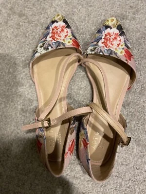 Apt.9 Defined Comfort Lovely Pink Floral Ribbed Fabric Strappy ankle strap 9 - Image 1 of 4