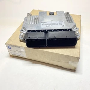 Vauxhall Vectra C Signum 1.9 CDTi Fuel Bosch Control ECU Genuine 55556261 - Picture 1 of 3