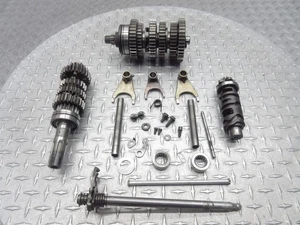 2006 05-06 Suzuki GSXR 1000 GSXR1000 Transmission Gearbox Gear Shaft Fork Drum - Picture 1 of 23