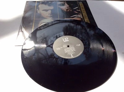 U2 ♫ THE UNFORGETTABLE FIRE ♫ 1985 EX 1ST PRESS UK IMPORT 5 TRACK EP - Image 1 of 4