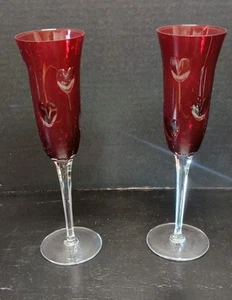 AJKA CRYSTAL Húngaro Corazones Cortados a Transparente Rojo Champán Flautas Par 2 Tallos - Imagen 1 de 5