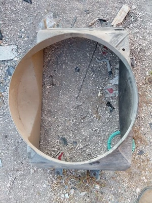 Dodge Ram 1500 1994-2001 cubierta del ventilador de refrigeración OEM carcasa del radiador 5,9 L con pernos Foto 1 de 4