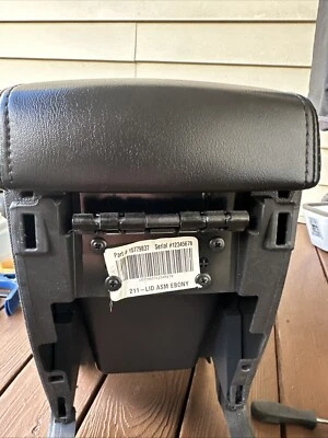 Chevrolet Impala 2010 consola central reposabrazos/tapa; ébano; 15779837 Foto 1 de 4