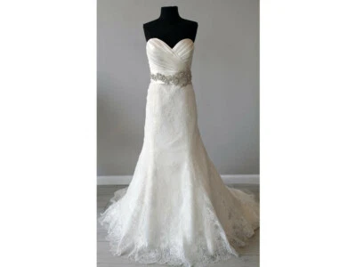 Allure Bridal Wedding Dress gown Size 10 Lace Ivory Mermaid Trumpet 9004 $2,198 - Image 1 of 4