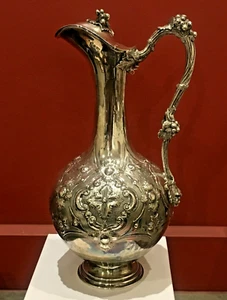 Jarra de vino de plata esterlina victoriana, distintiva Chester 1865-66. Peso: 972gr. - Imagen 1 de 11