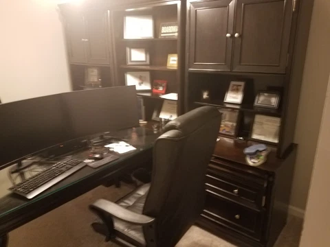 Office/Library Desk Furniture Great Condition. Pick Up Only! Cover