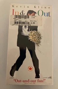In & Out (VHS, 1997) NEW FACTORY SEALED! - Imagen 1 de 1