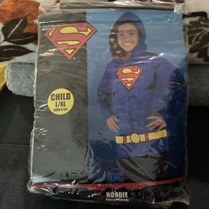 DC Superman Hoodie Child Size L/XL Fits up to Size 16 - Picture 1 of 2