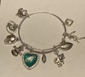 Philadelphia Eagles Football 10 Charm Bracelet Rhinestone Silver Tone Green - Picture 1 of 5