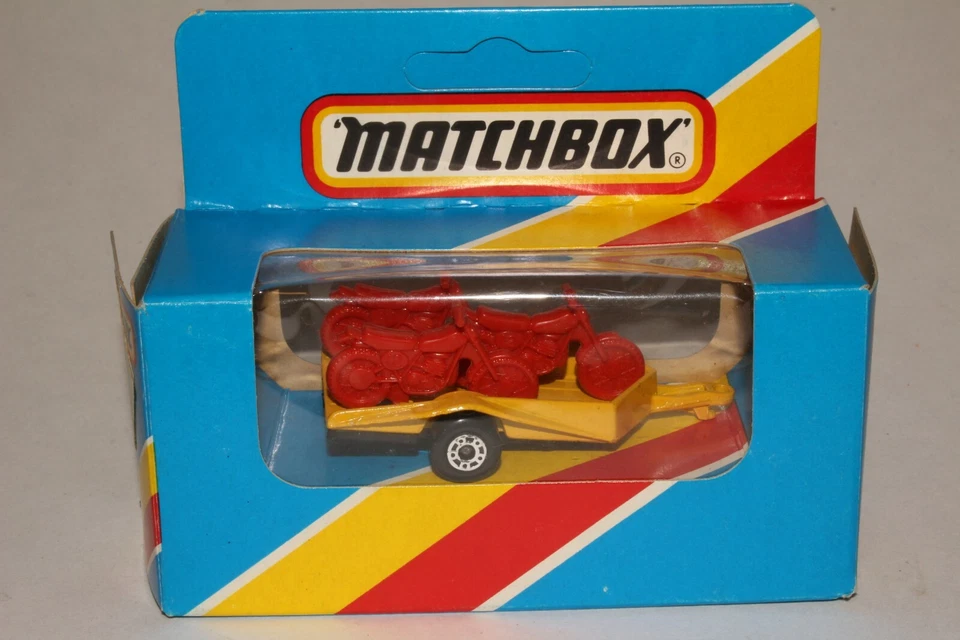 MATCHBOX SUPERFAST #75+ MOTORCYCLE TRAILER, RARE YELLOW TRAILER, RED CYCLES - Image 1 of 4