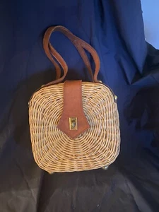 Lesco purse woven wicker accented with leather straps and closure strap vintage - Picture 1 of 6