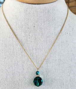 Vintage grüne Borealis Kristall Perlen Rondell Anhänger goldfarbene Halskette 18 Zoll - Bild 1 von 5