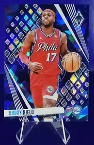 Buddy Hield 2023-24 Panini Phoenix #158 Philadelphia 76ers Phoenix Blue Ice - Bild 1 von 2