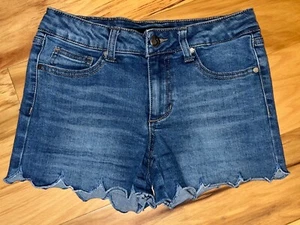 JOE’S JEANS GIRLS DENIM CUTOFF SHORTS W/ SCALLOPED EDGE SIZE 11 EXCELLENT LD6 - Picture 1 of 4