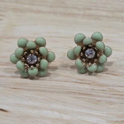Pendientes Flor Estrás Tono Dorado Esmalte Verde Pistacho Ambiente Retro Foto 1 de 4