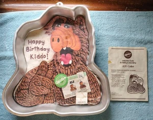 Wilton ALF Alien Life Form Aluminum Cake Pan w/ Instruction Guide 1988 1987 - Picture 1 of 13