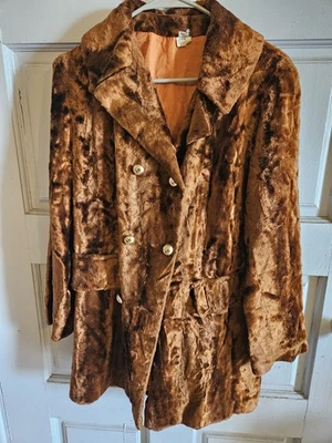 Gorgeous RARE Vintage 1960s  Amber Crushed Velvet Jacket - Image 1 of 4