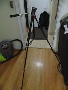 SLIK 501VF VIDEO TRIPOD Tilthead 48 Inches Tall 3 Extendable Legs Made In JAPAN!