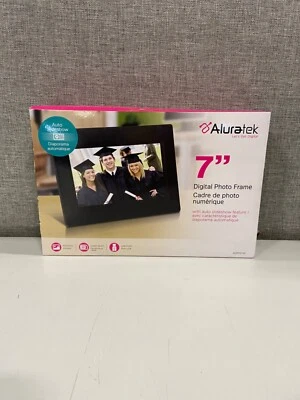 Aluratek ADPF07SF 7 in Digital Photo Frame with auto slideshow feature, usb, and - Image 1 of 2