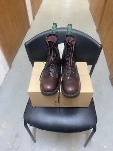 Solovair Men’s Eight Eyelet Outdoor Activity Combat Ankle Boots Size 8.5 - Picture 1 of 11