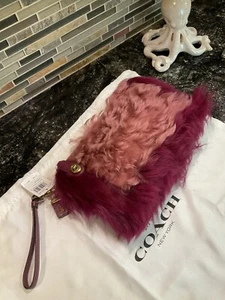Coach 1941 Turnlock Wristlet 26 Shearling Glovetanned Leather Berry 38968 NWT - Picture 1 of 8