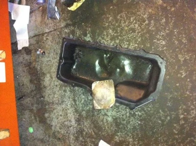 95-96 Chrysler Neon Oil Pan 2.0 Liter - Image 1 of 4