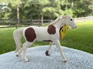 AMERICAN PAINT STALLION von Safari Ltd; Pferd/Spielzeug/NEU mit Etikett - Bild 1 von 2