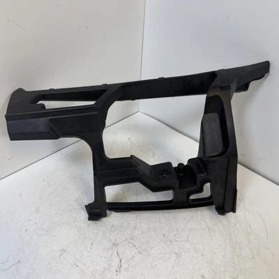 2010-2014 Volkswagen Jetta Front Bumper Grille-Side Support Left 5K0807723B Foto 1 de 4