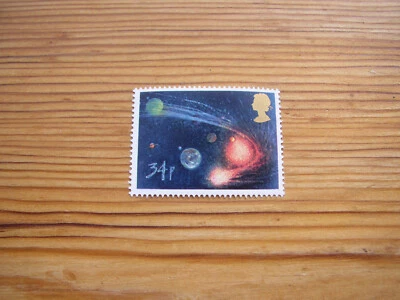 Как новая без наклеек и следов марка 34p появление кометы Галлея Ральфа Стедмана Солнце и планеты - Изображение 1 из 2