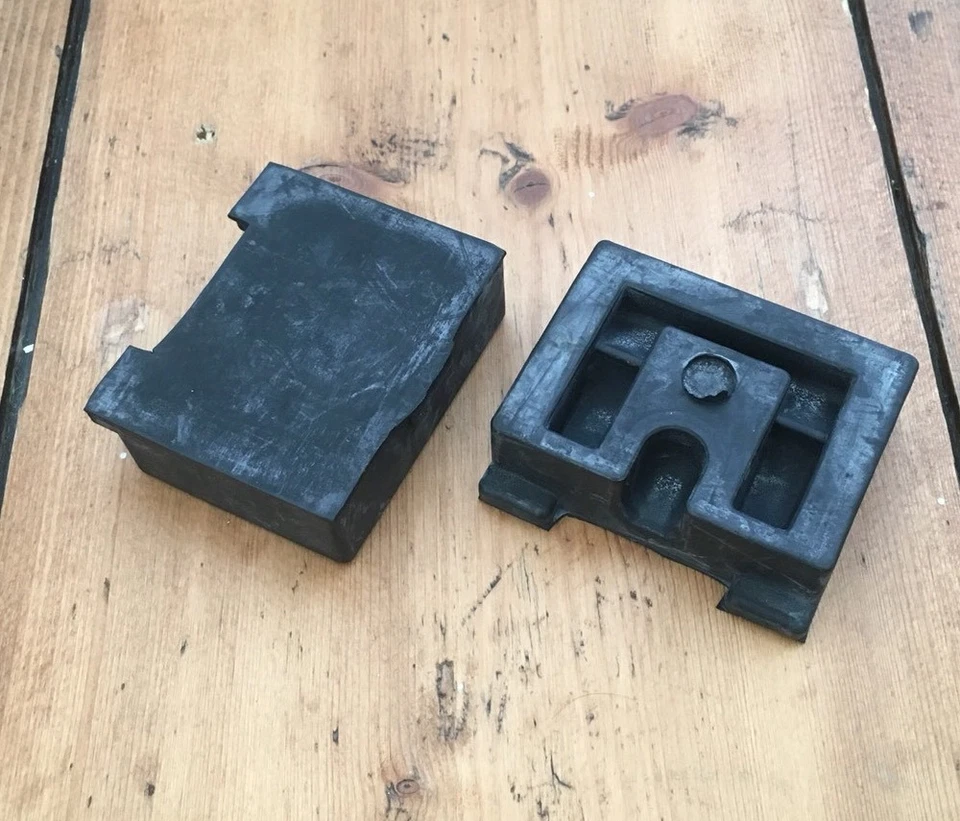 Brandneu Renault 5 Gt Turbo Kühler Obere Halterung Gummi Unterstützung X 1 Teile - Image 1 of 1