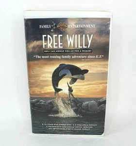 Free Willy VHS 1993 Clamshell Case Warner Brothers with Original Inserts - Imagen 1 de 5