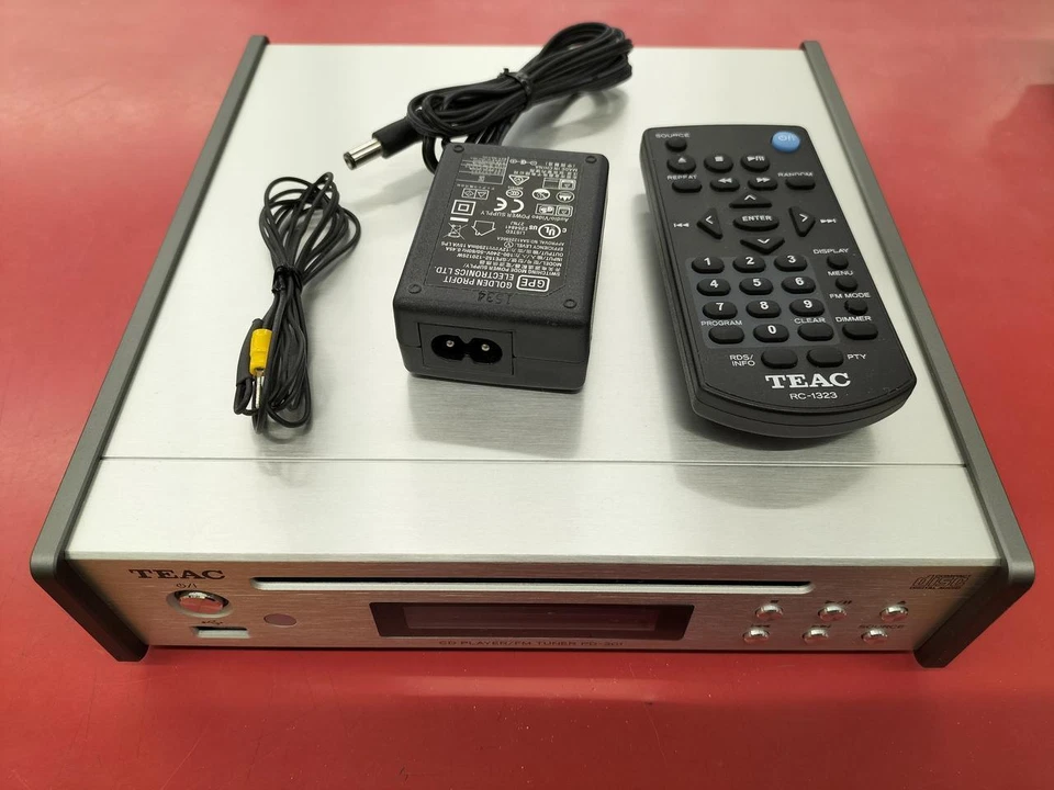 TEAC PD-301 CD tuner (FM) - excellent - Image 1 of 3
