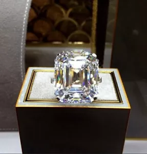 Fede Nuziale Solitario Diamante 5Ct Taglio Asscher Creato in Laboratorio Placcato Oro Bianco 14K - Foto 1 di 3